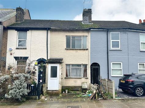 2 Bed Terraced House For Sale In 51 Trafalgar Street Gillingham Kent