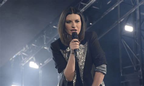 Laura Pausini torna in tv domenica sarà ospite di Mara Venier