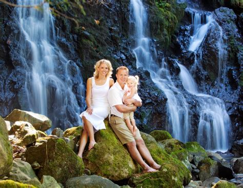 Issaquah Wa Waterfall Portraits Chris Watkins Portraits