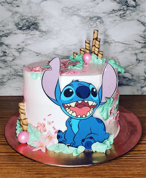 Lilo And Stitch Theme Cake Ideas Images Birthday Cake Pictures Candy Birthday Cakes Disney