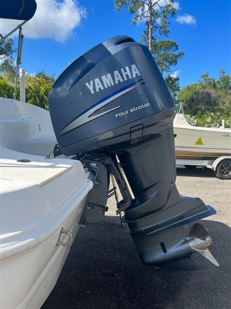 2005 Hurricane 237 Sundeck Deck Boat Yamaha 200 4 Stroke 2005 For Sale