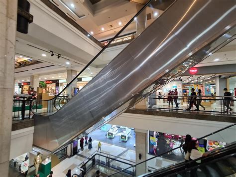 Ambarrukmo Plaza Mall Surga Belanja Di Jogja