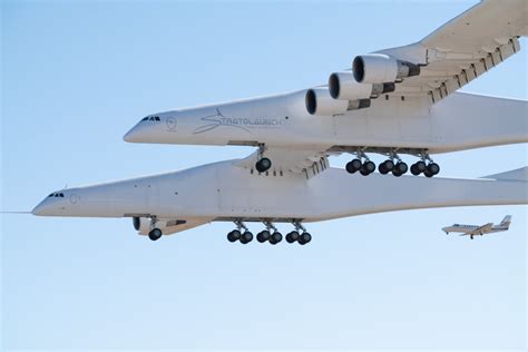 Gigantic Stratolaunch aircraft makes 2nd test flight - Wings Magazine