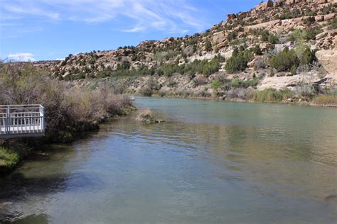 Hiking, San Juan River NM