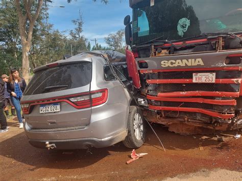 Diario Hoy Accidente Fatal En Cruce Tebicuary Camioneta Chocó Contra