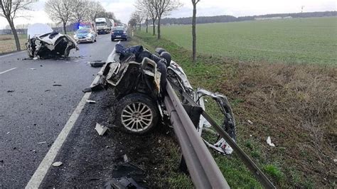 Wypadek Na Odcinku Krzykosy Lubrze Autobus Czo Owo Zderzy Si Z Autem