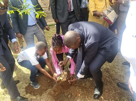 H E Governor Hon Sakaja Commissions Borehole At Nhc Langata Nairobi