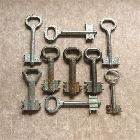 Vintage Skeleton Keys Old Fashioned Keys Large Metal Keys Etsy Old