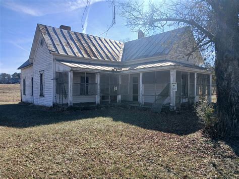 Abandoned Tennessee | Seen this house go downhill on flat grounds for