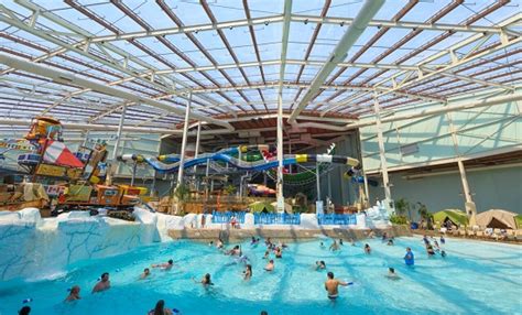 Best Indoor Water Park Resorts In The Us And Canada
