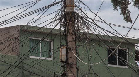 Avanza Retiro De Telara As De Cable En Cdmx Un Riesgo Latente