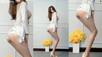 Gái Hàn Quốc nhảy lộ nữa mông XVIDEOS