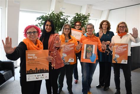 Düren wird orange Aktionstag gegen Gewalt an Frauen in der Stadt am 25