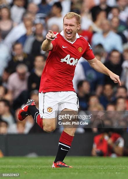 Scholes Manchester United Photos And Premium High Res Pictures Getty