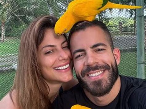 Mari Gonzalez E Pipo Marques V O Para Passeio Rom Ntico