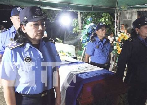 Autoridades Y Familiares Rinden Homenaje Póstumo A Policía Asesinada En Esquipulas Tn8tv