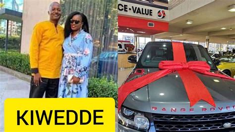 PASTOR BUJINGO GIFTED SUZAN A RANGE ROVER | MUTEBI FAROOQ