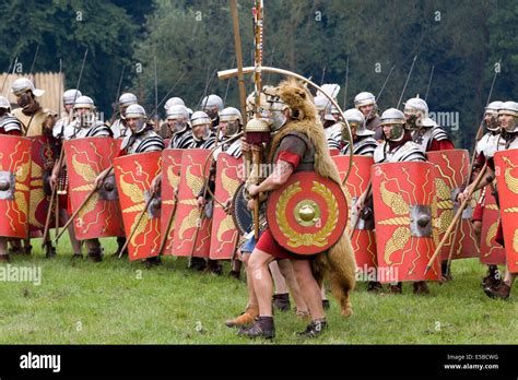 The Roman legion Army Marching into Battle at a reenactment Stock Photo: 72166348 - Alamy