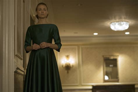 ‘the Handmaid’s Tale’ Recap Season 1 Episode 6 Is Luke Alive Tvline