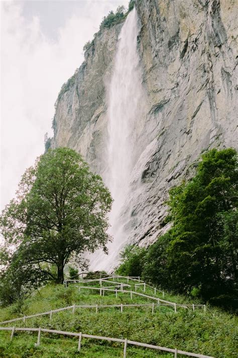 2 577 Lauterbrunnen Switzerland Waterfall Stock Photos Free Royalty