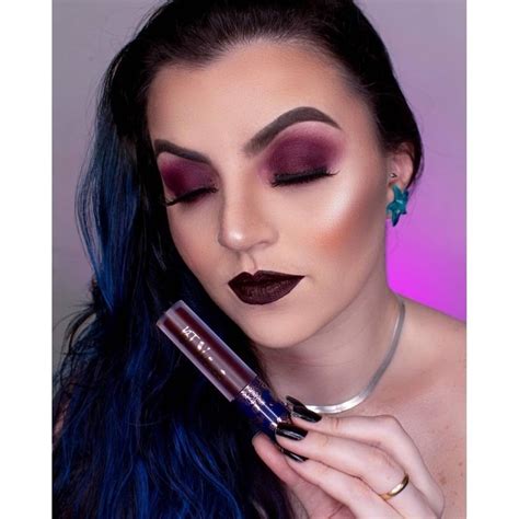 BT Velvet Blackberry Sombra Líquida e Primer 2x1 Bruna Tavares