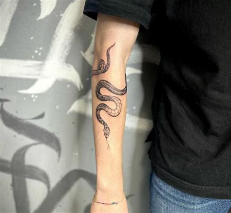 40 Intriguing Snake Forearm Tattoo Design Ideas Art And Design