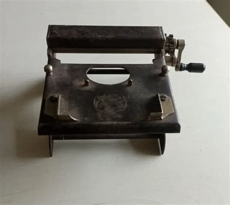 ANCIENNE ROULEUSE A Cigarette Deux Pour Une Machine A Rouler Tabac