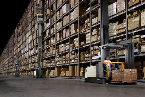 In The Warehouse Every Move Counts Crown S Optional Auto Positioning