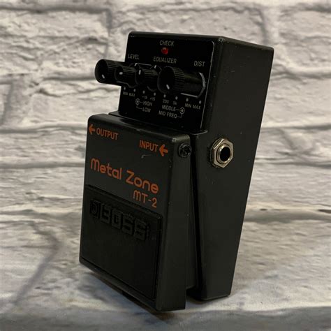 Boss Metal Zone MT-2 Distortion Pedal - Evolution Music