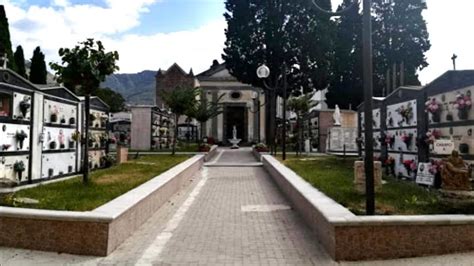 Covid A Salerno Ripristinati Gli Orari Di Apertura Del Cimitero