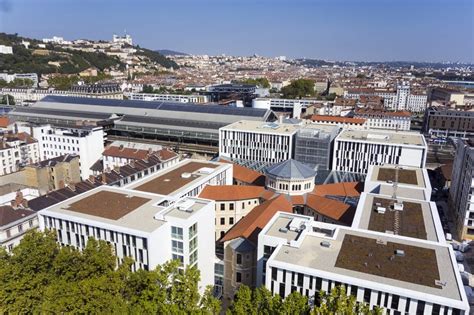 ESDES Lyon Business School