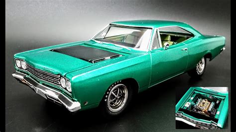 1968 Plymouth Road Runner 426 Hemi 1 25 Scale Model Kit Build How To