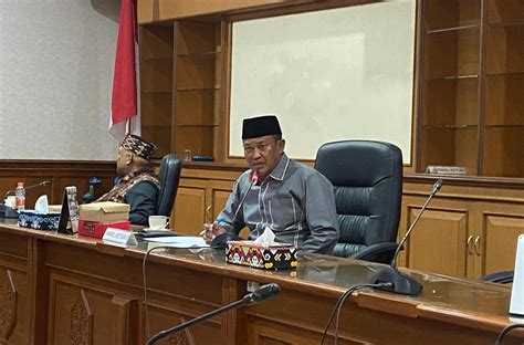 Dprd Kutim Gelar Rdp Bahas Sengketa Lahan Antara Kelompok Tani Bina