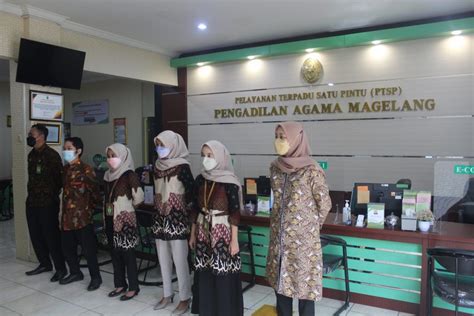 Briefing Panitera Muda Hukum Pengadilan Agama Magelang Terhadap Petugas