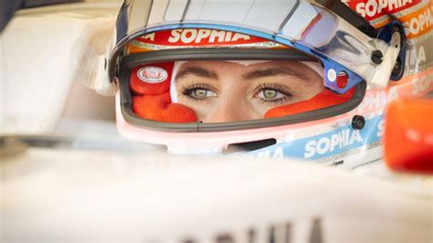 Als Erste Frau Sophia Fl Rsch Holt Punkte In Der Formel Kicker