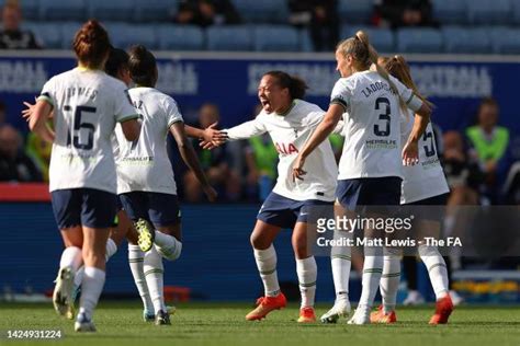 9 793 Photos Et Images Haute Résolution De Tottenham Hotspur Fc Women Getty Images