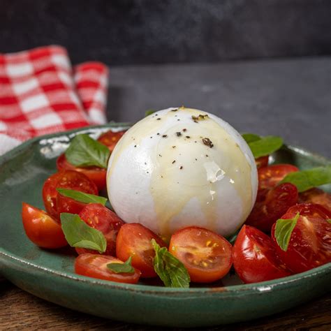 Burrata Cremosa B Fala O Queij Latra Trem Bom De Minas