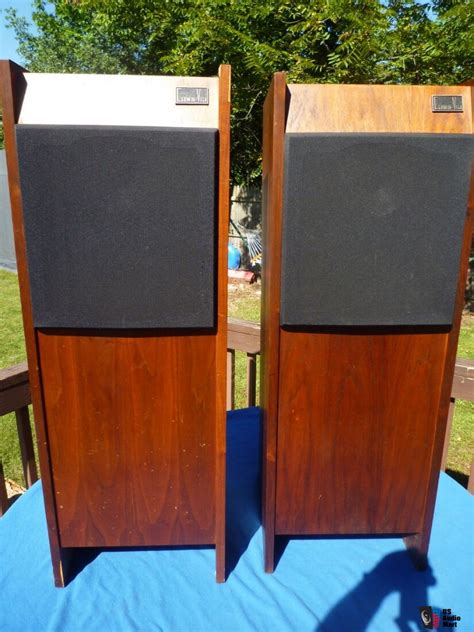 Rare Vintage Pair Cerwin Vega Tower Tr Stereo Speakers Pickup Only