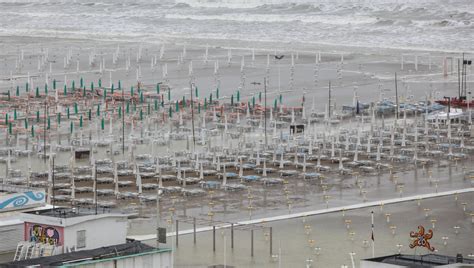 Previsioni Meteo Ancora Nubifragi Per Ore Poi Arriva Una Tregua