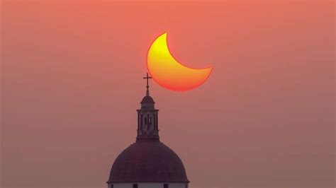 Solar Eclipse 2022 India Witnesses Mesmerizing Surya Grahan Views