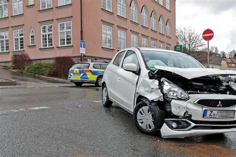 Unfall In Hohenstein Ernstthal Mit Schaden In H He Von Euro Das