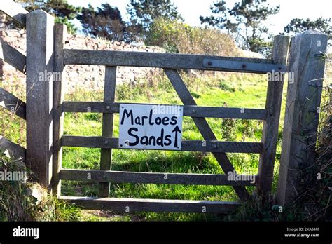 The Sands Village Sign Hi Res Stock Photography And Images Alamy