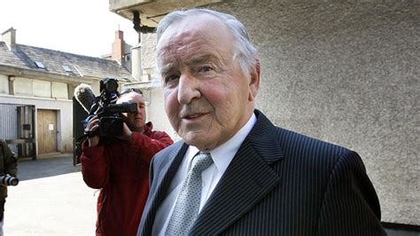 Former Irish prime minister Albert Reynolds dies aged 81 - ITV News