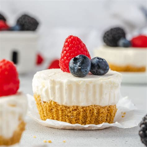 No Bake Mini Cheesecakes