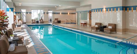 Hotel with Indoor Pool in Vancouver | Vancouver Marriott Pinnacle Downtown Hotel