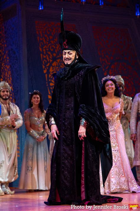 Photos Jonathan Freeman Takes Final Bows In Aladdin