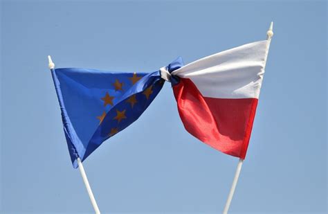 15 lat temu Polska przystąpiła do Unii Europejskiej Historia w INTERIA PL