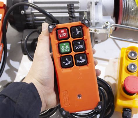 Vinsj Tetra 800 med radiostyring - TOOLFARM