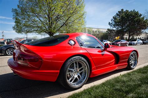 Red Dodge Viper Gts