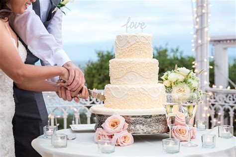 Cake Cutting Photography Tips Ideas And Inspiration